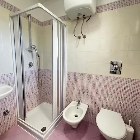 Tosk House 2 Daire *