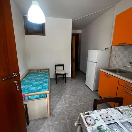 Tosk House 2 Daire