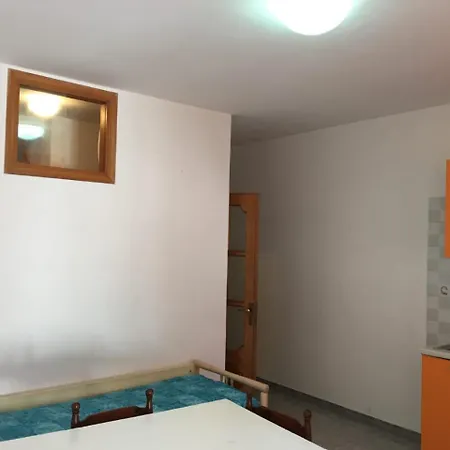 Tosk House 2 *