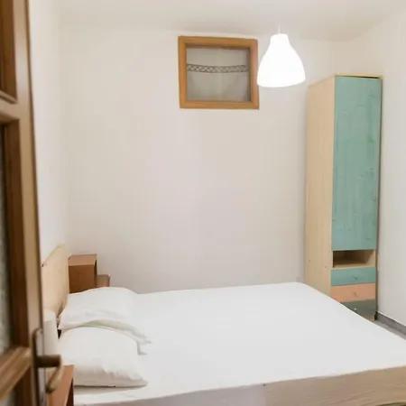 Apartment Tosk House 2 *