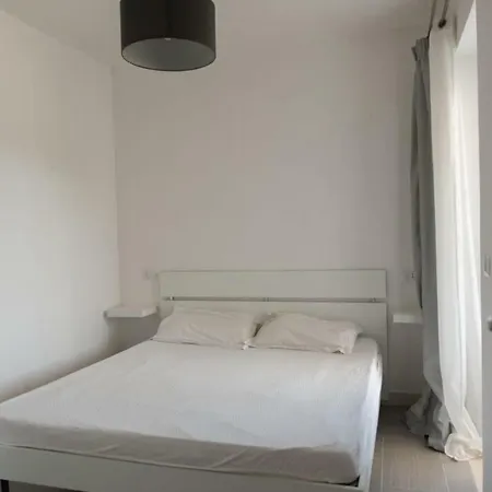 Διαμέρισμα Tosk House 2 *